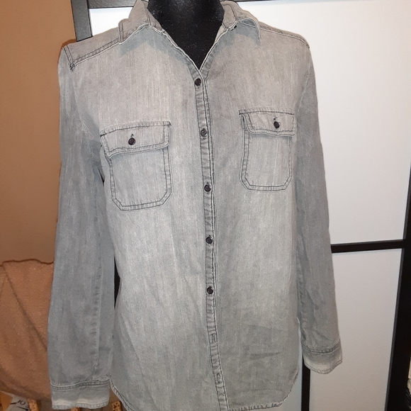 Gray button down - Picture 3 of 5